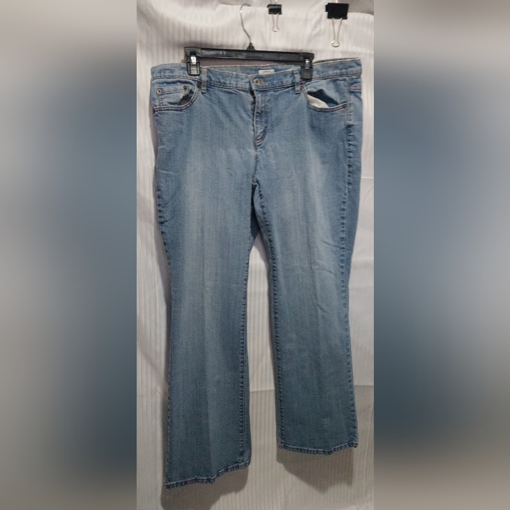Light Blue Women's Straight-Leg Jeans